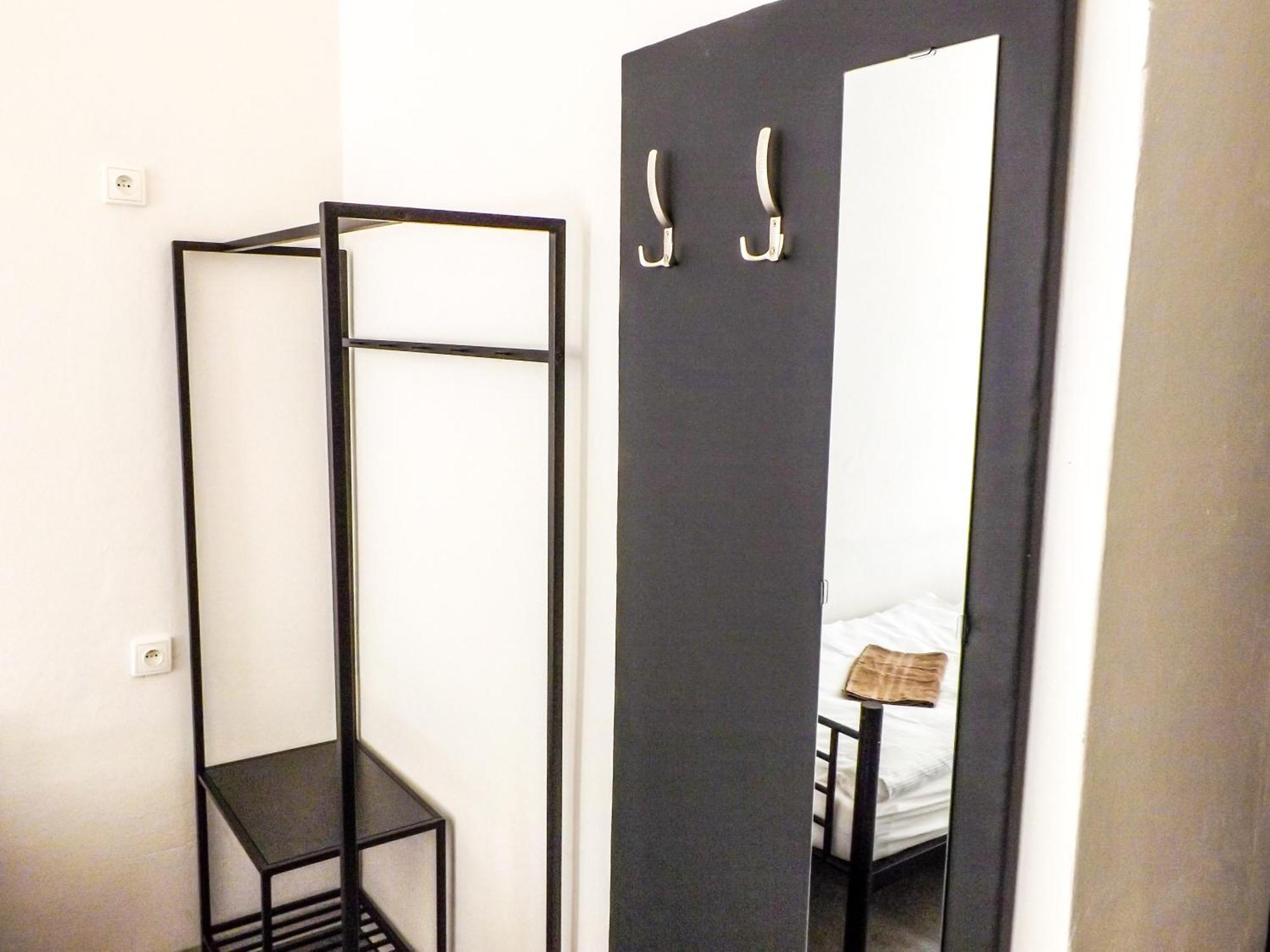Simple For Two E4 * Prague
